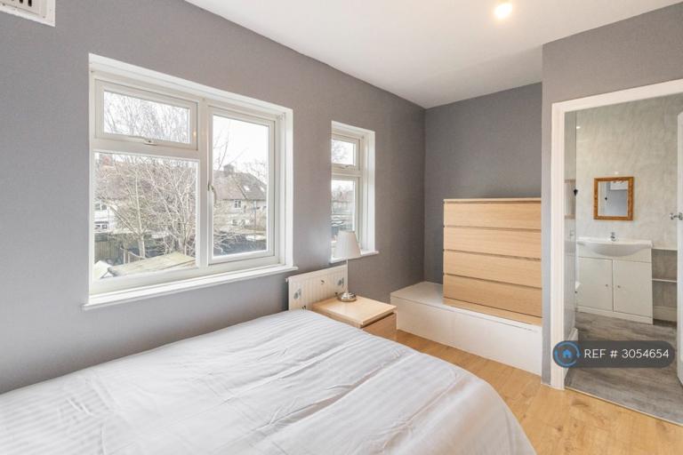 Room St Chad's Road in Tilbury