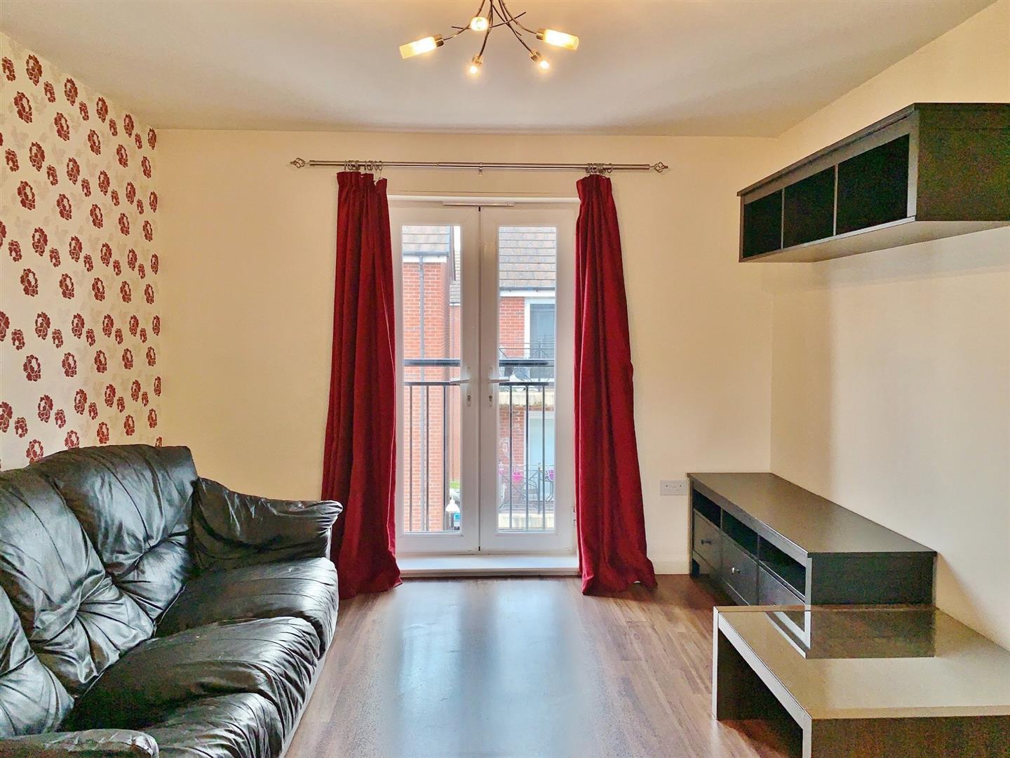 Flat Poppleton Close in Coventry