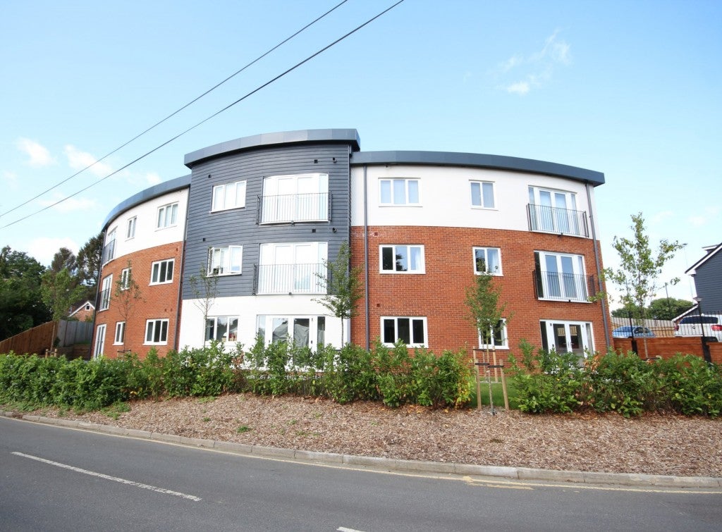 Flat Larges Lane in Bracknell