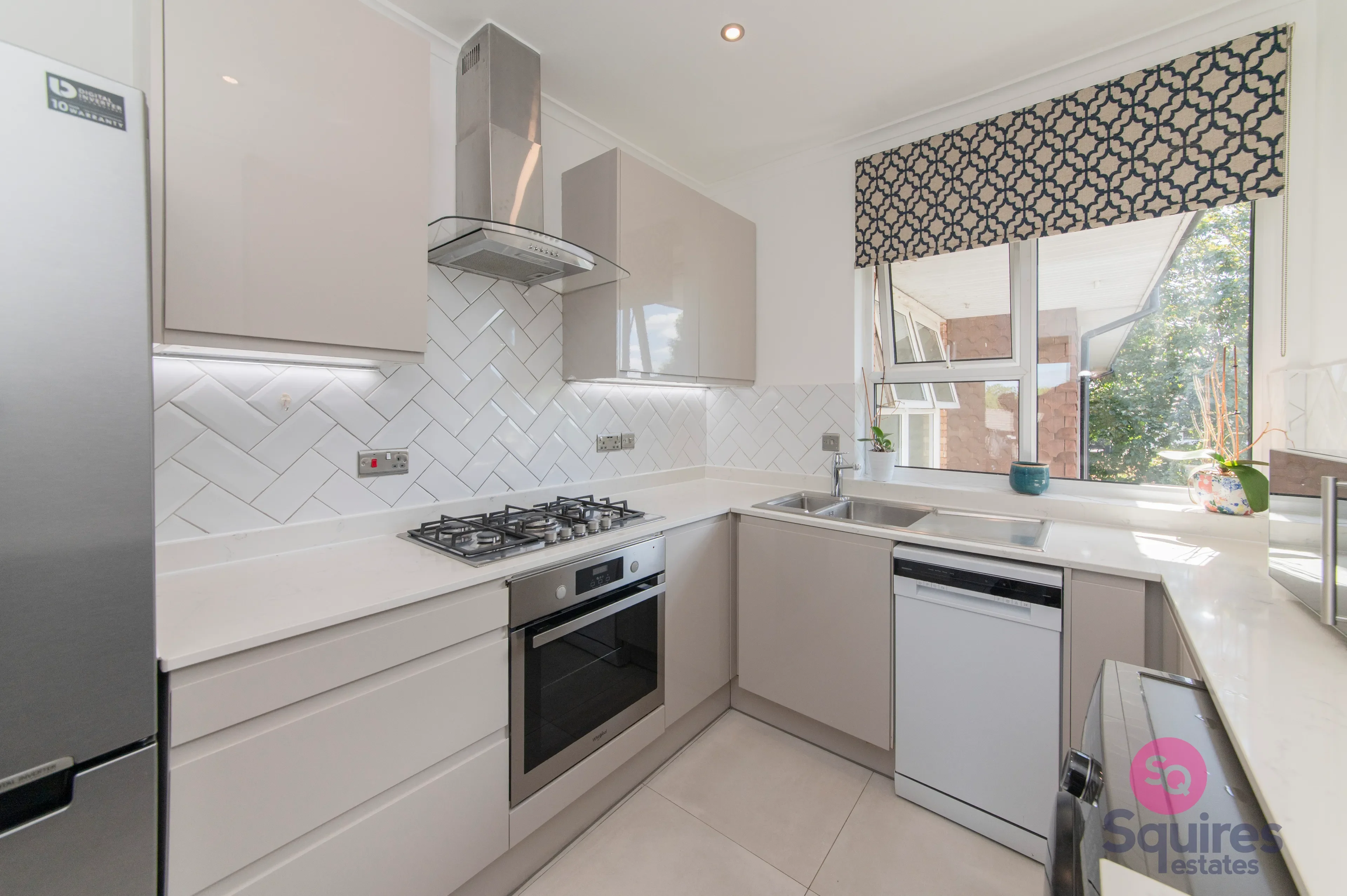 Flat Salisbury Avenue in Greater London