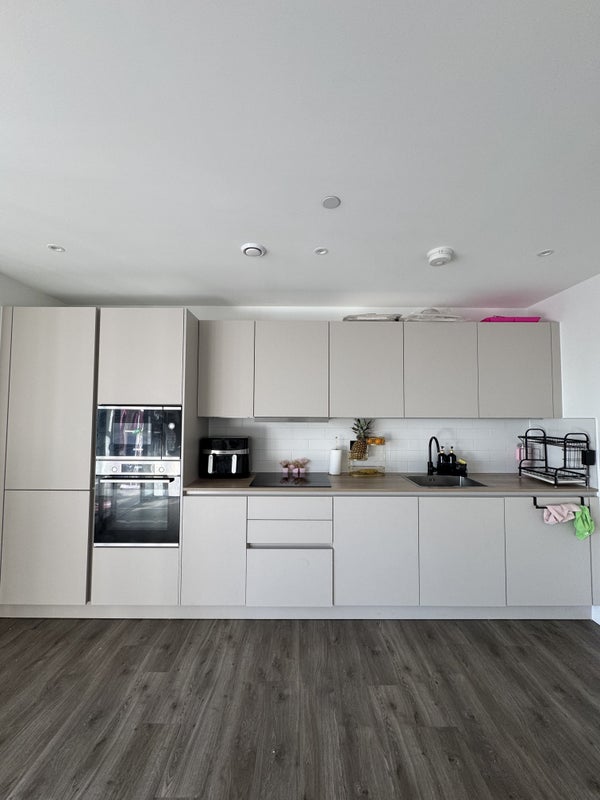 Room Poplar Walk in Greater London