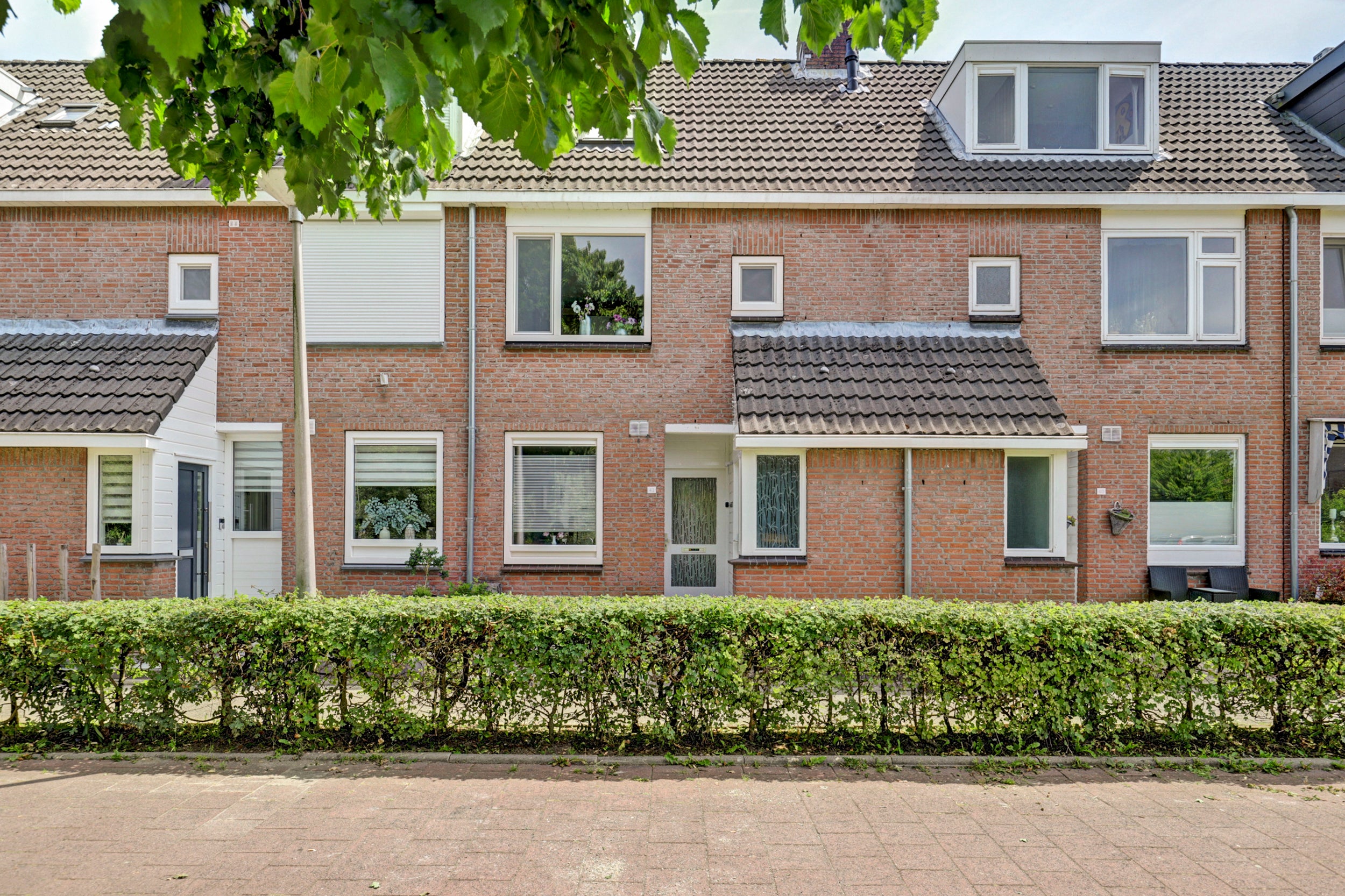 Huis Het Groeneveld 42 in Hendrik-Ido-Ambacht