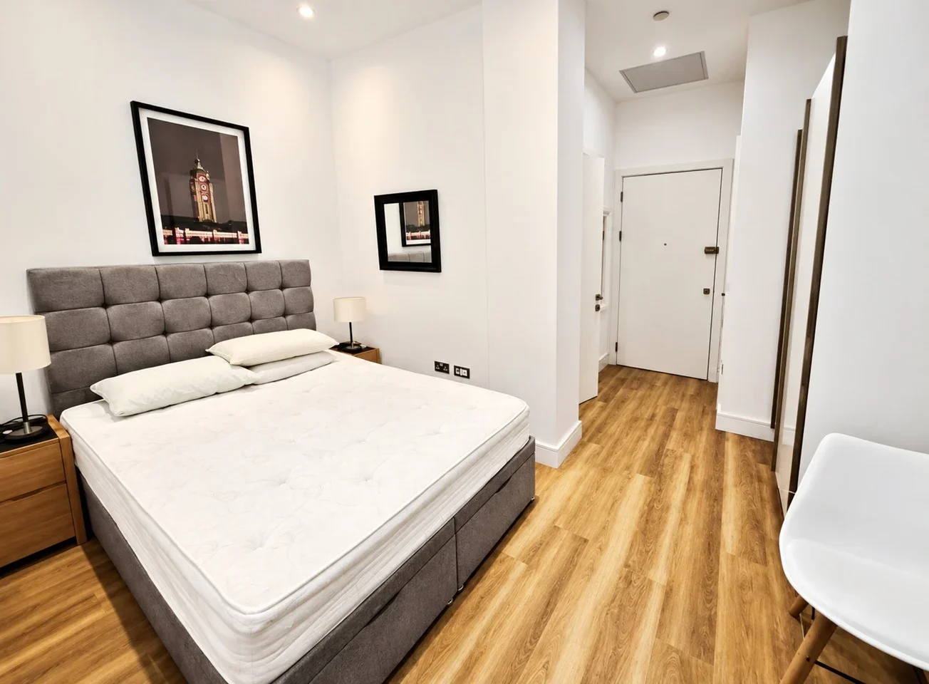 Flat Buckingham Avenue in Slough