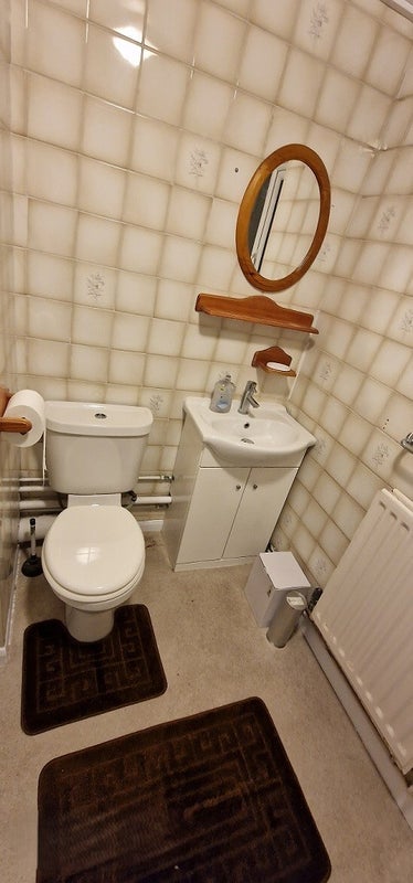 Flat Clarence Lane in Greater London