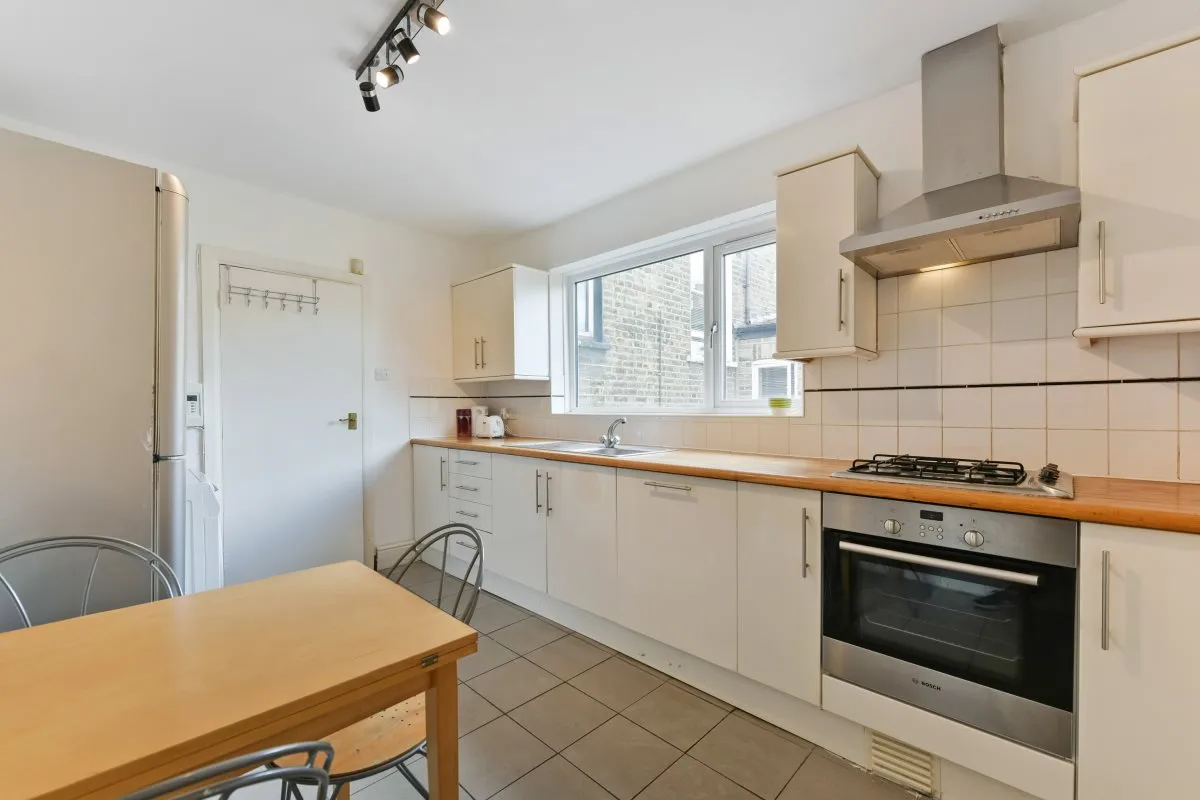 Flat Avenell Road in Greater London