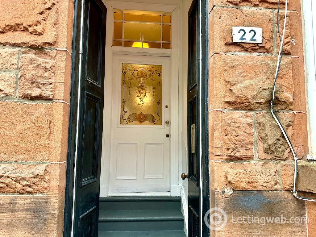 Flat Laurel Place in Glasgow