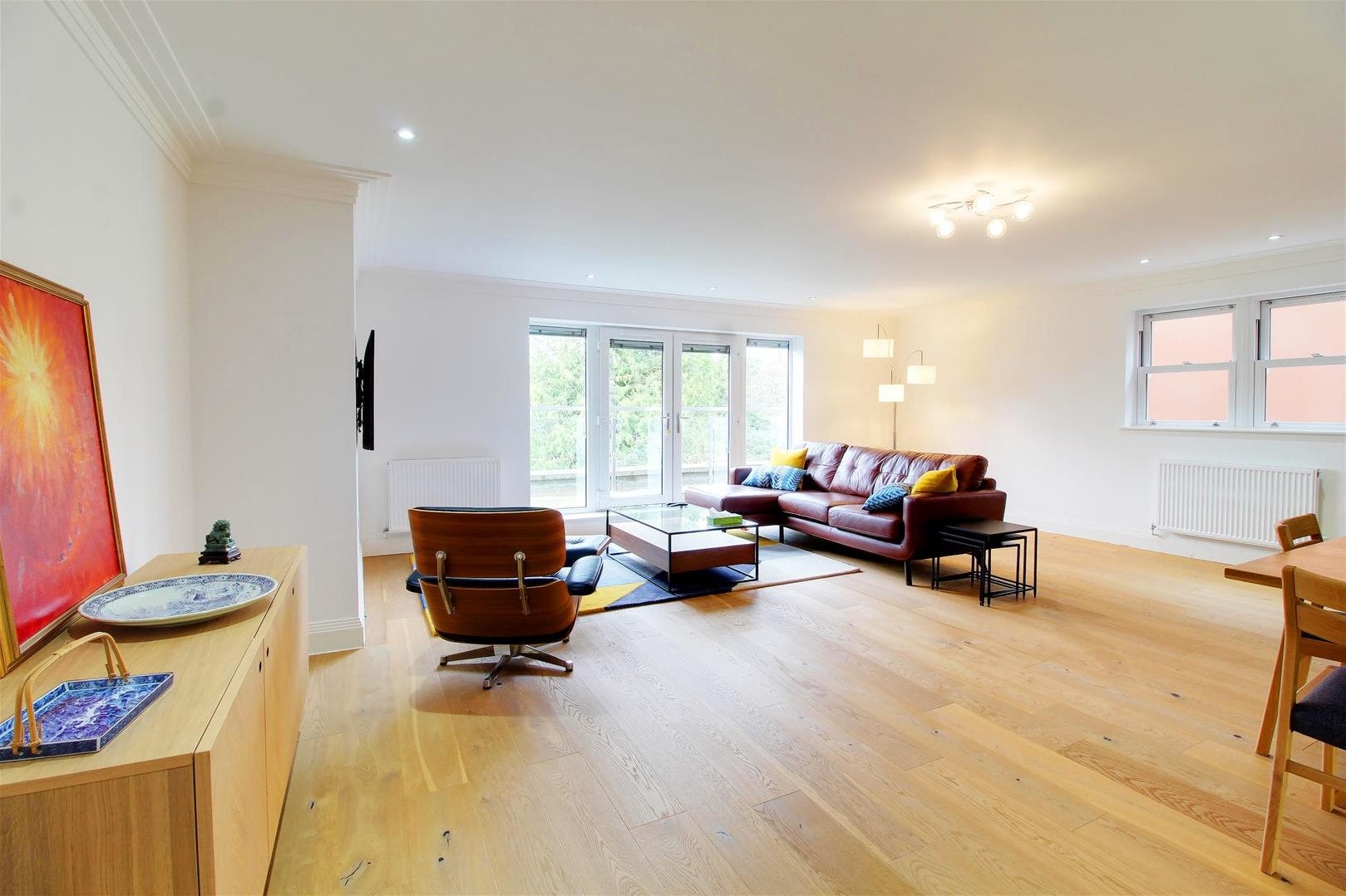 Flat Brookmans Avenue in Welwyn Hatfield