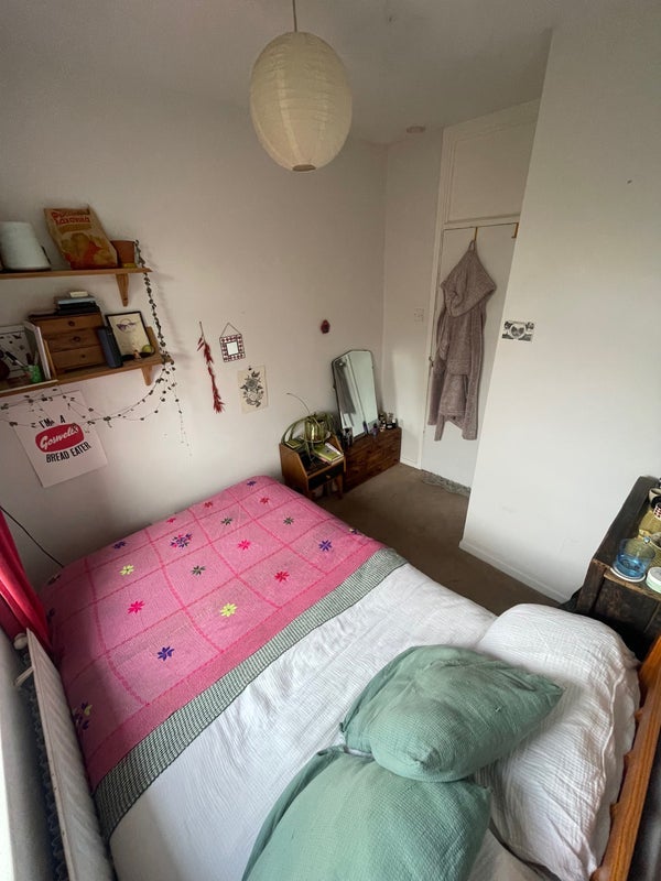 Room Darwin Street in Greater London