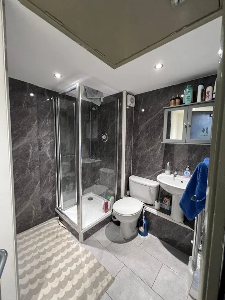 Room Arbery Road in Greater London