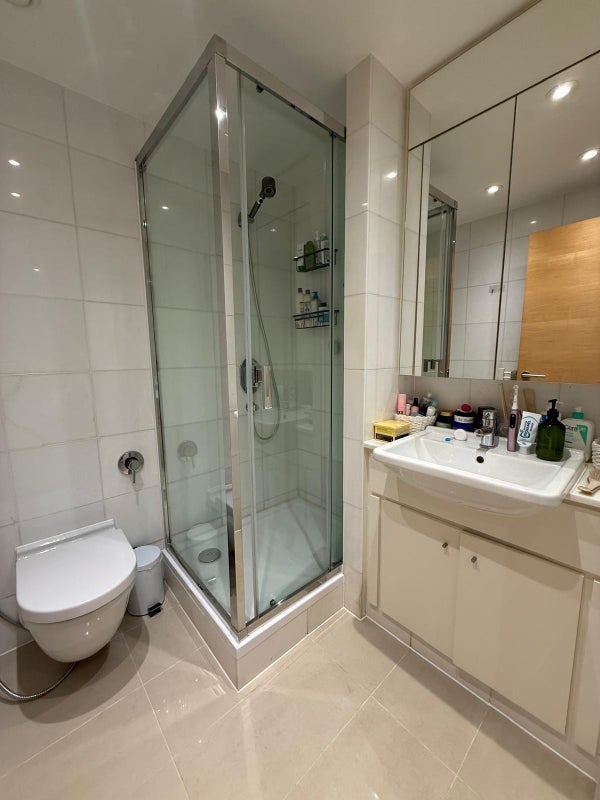 Room Marsham Street in City of Westminster