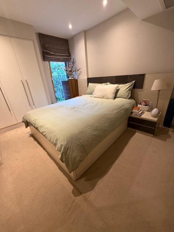Room Marsham Street in City of Westminster