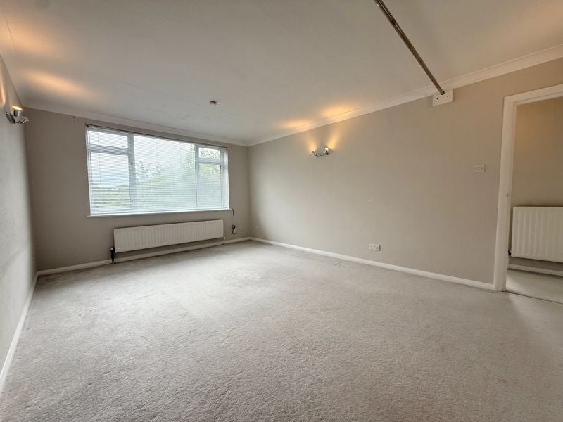 Flat Beddington Gardens in Greater London
