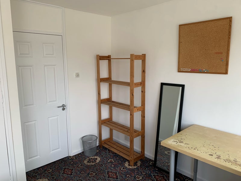 Room Churchway in Greater London