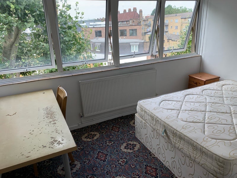 Room Churchway in Greater London