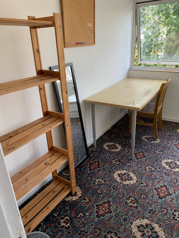 Room Churchway in Greater London