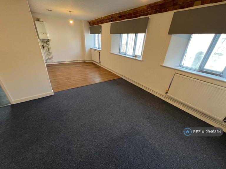 Flat Skoulding Place in East Suffolk