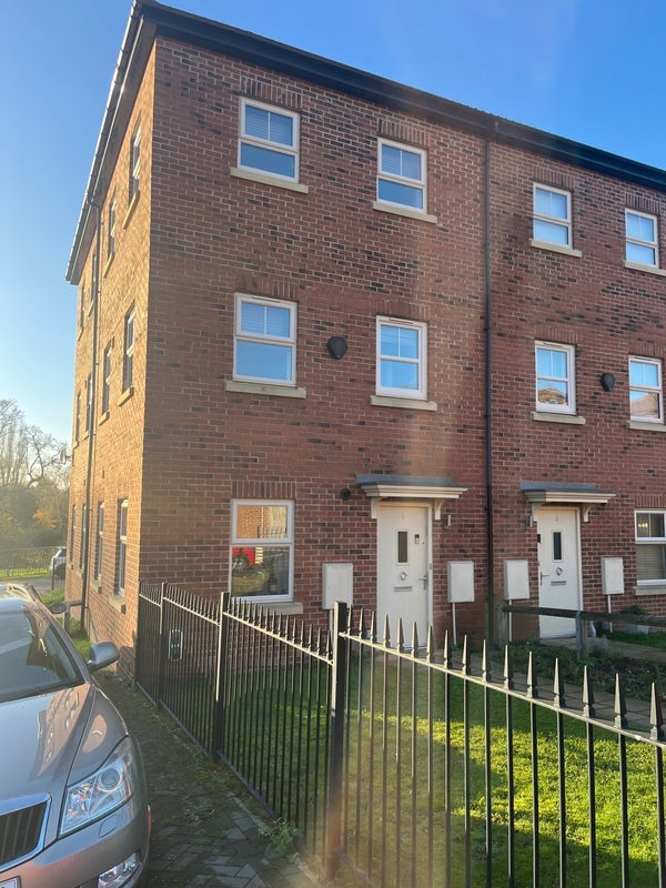 Room Asket Fold in Leeds