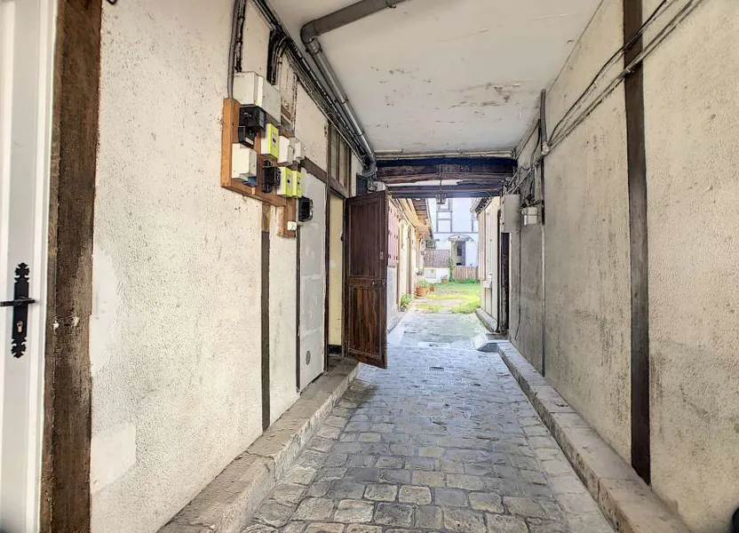 Chambre Rue Aignan-Thomas Desfriches à Orléans