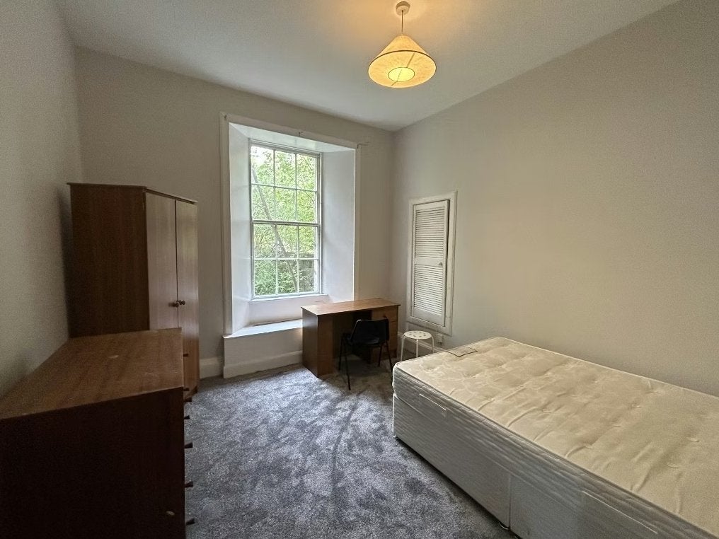 Flat Montague Street in City of Edinburgh