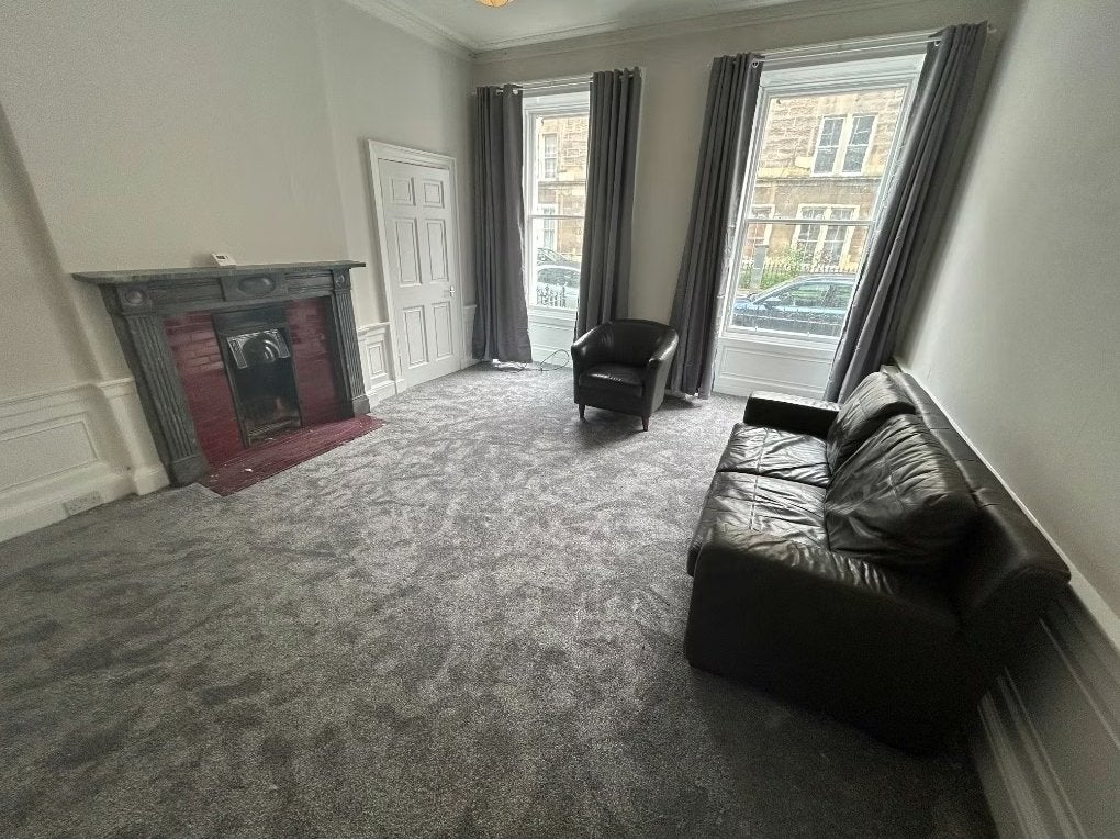 Flat Montague Street in City of Edinburgh
