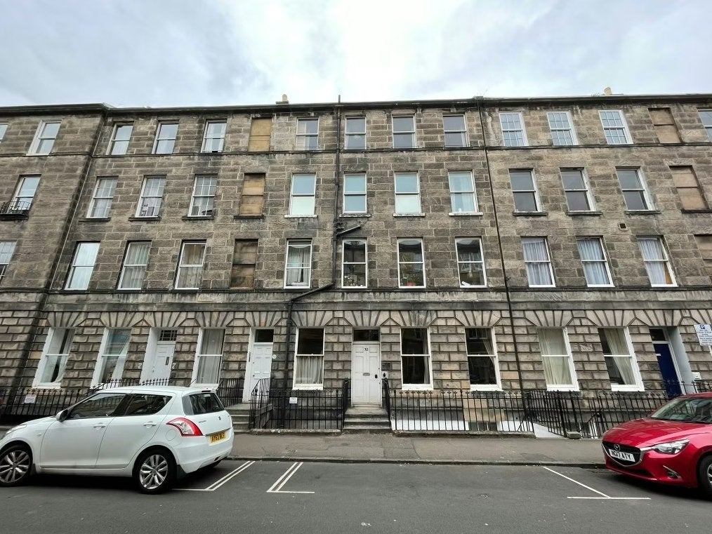 Flat Montague Street in City of Edinburgh