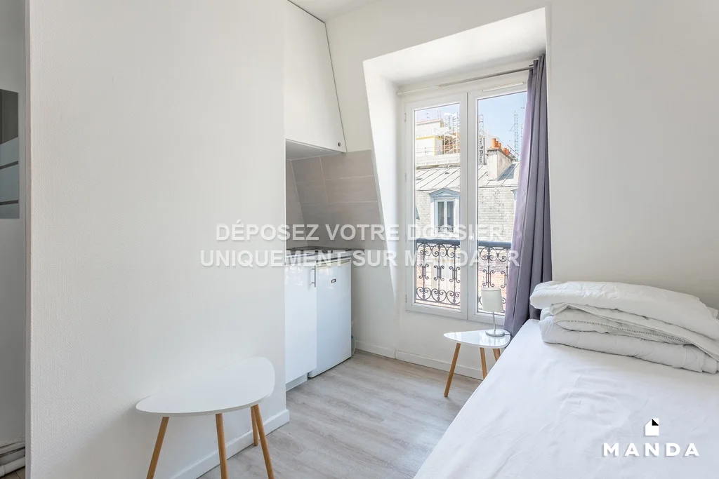 Flat Rue Pierre Demours in Paris