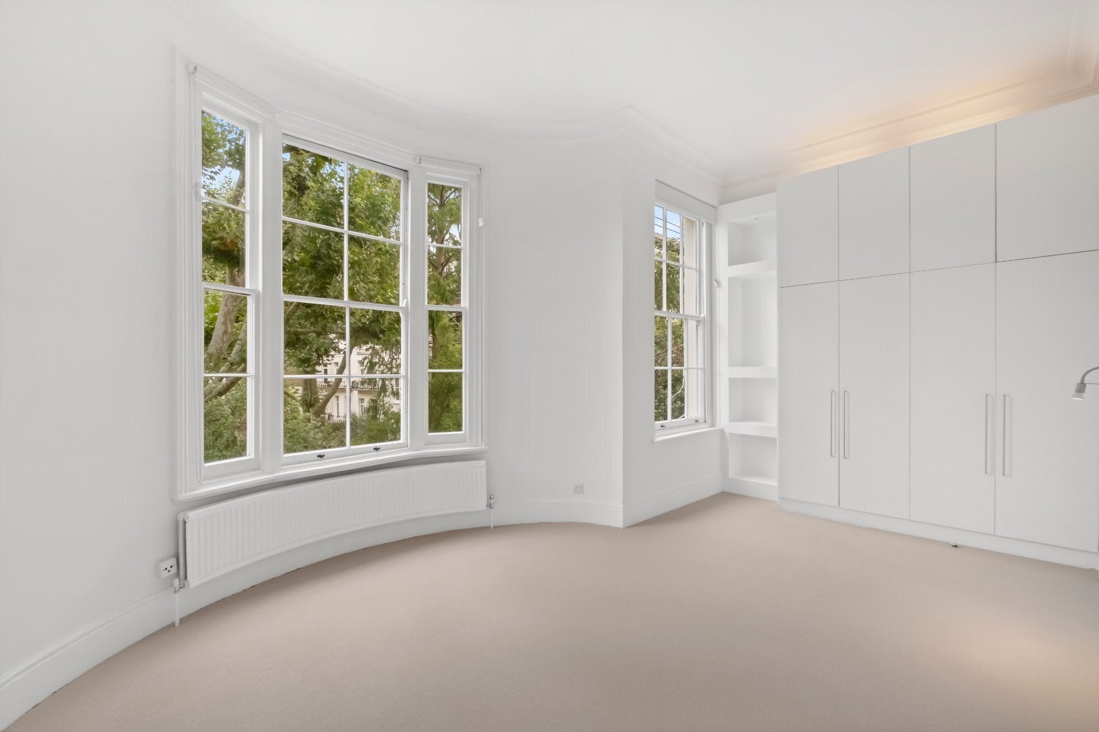 Flat Clifton Gardens in City of Westminster