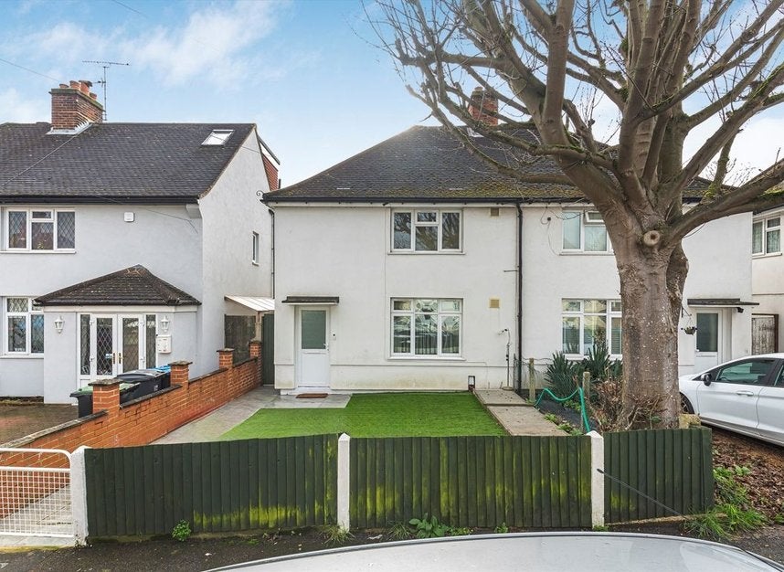 House Rosebery Road in Greater London