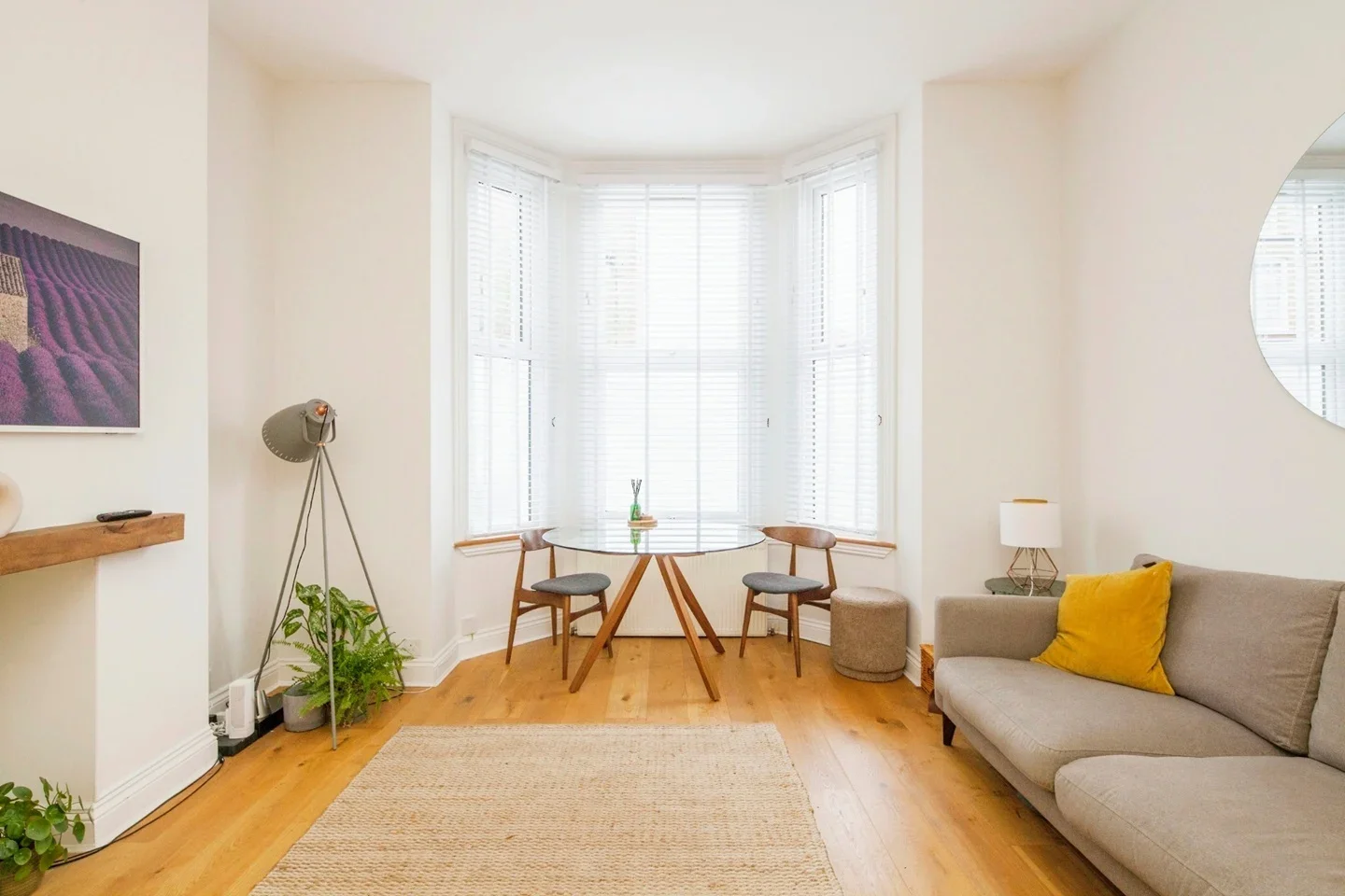 Flat Sandmere Road in Greater London