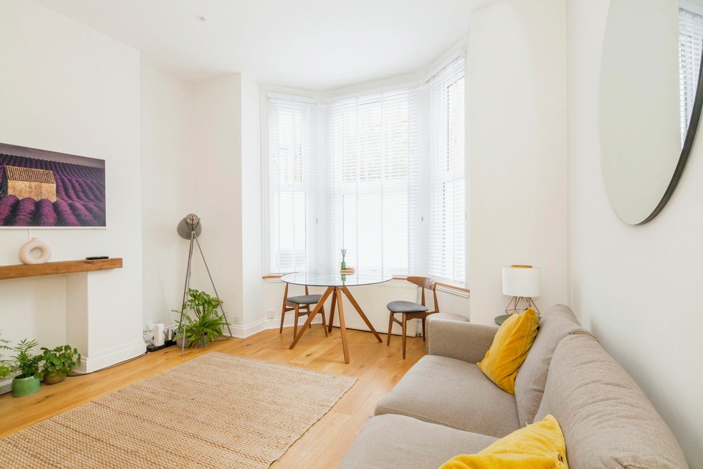 Flat Sandmere Road in Greater London