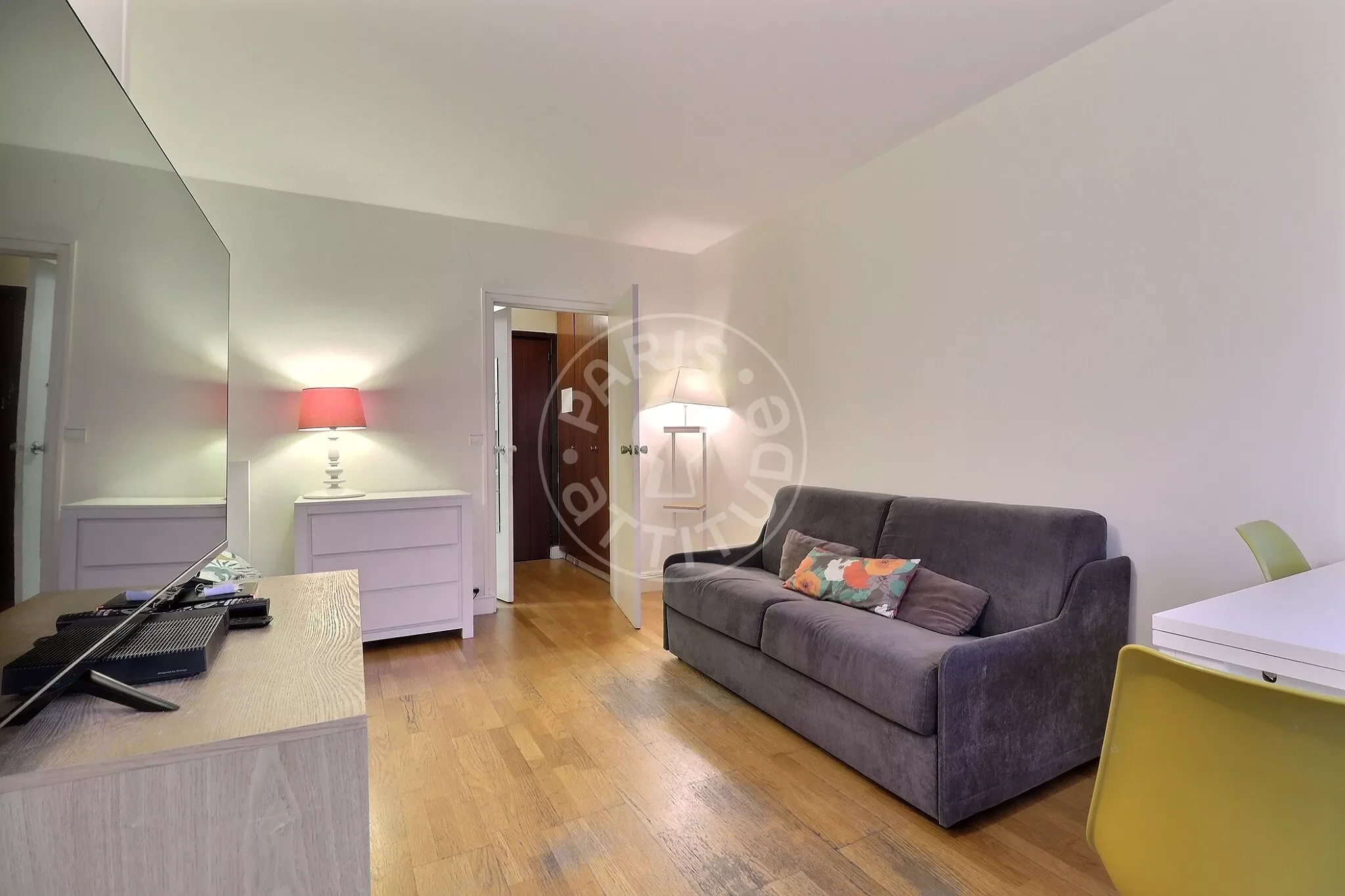 Appartement Passage privé Amelot Marais à Paris