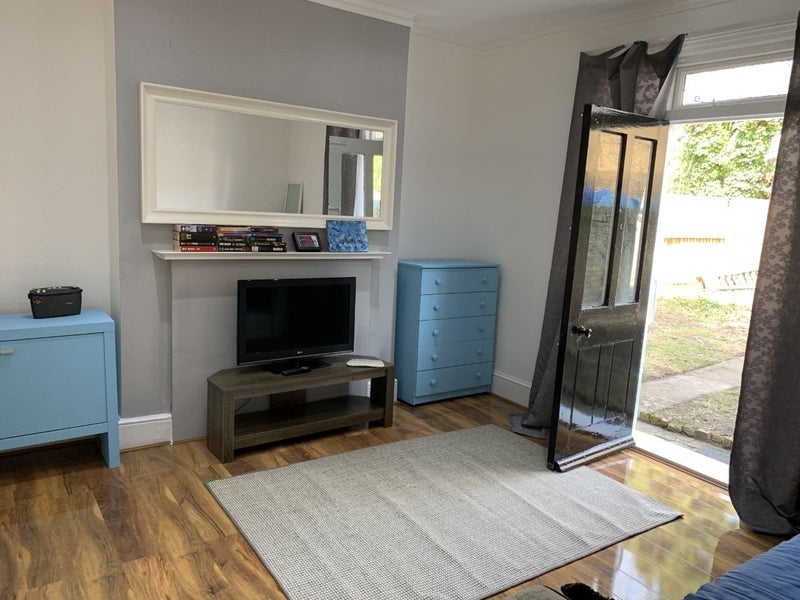 Room Wrottesley Road in Greater London