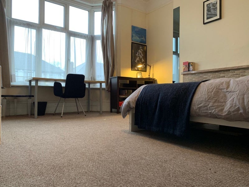 Room Wrottesley Road in Greater London