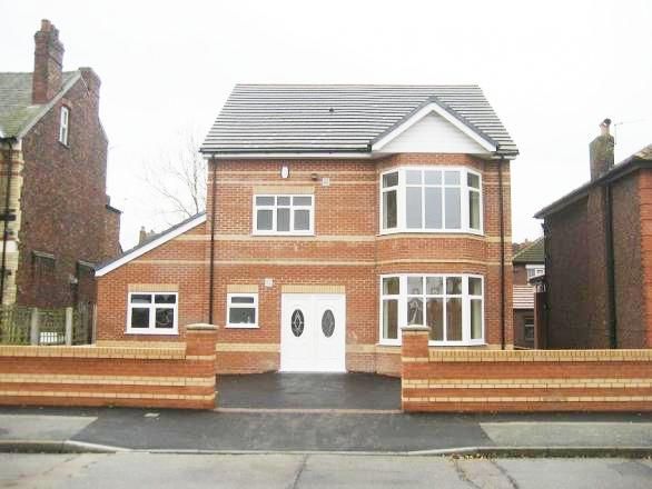 Room Abberton Road in Manchester