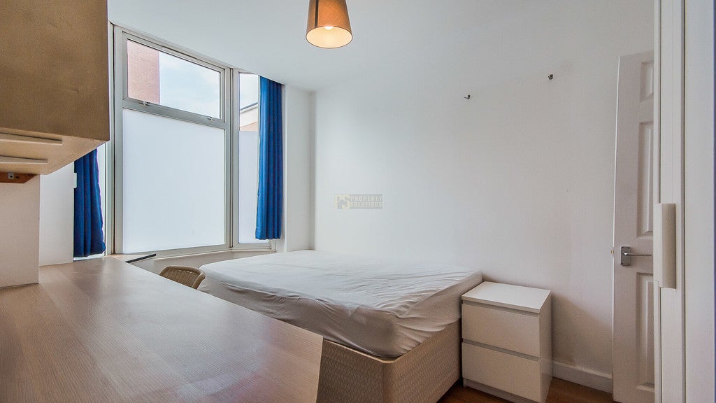 Room Grange Road in Birmingham