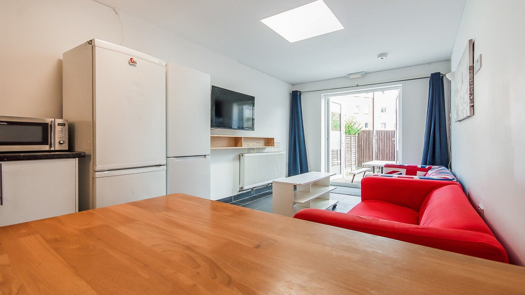 Room Grange Road in Birmingham