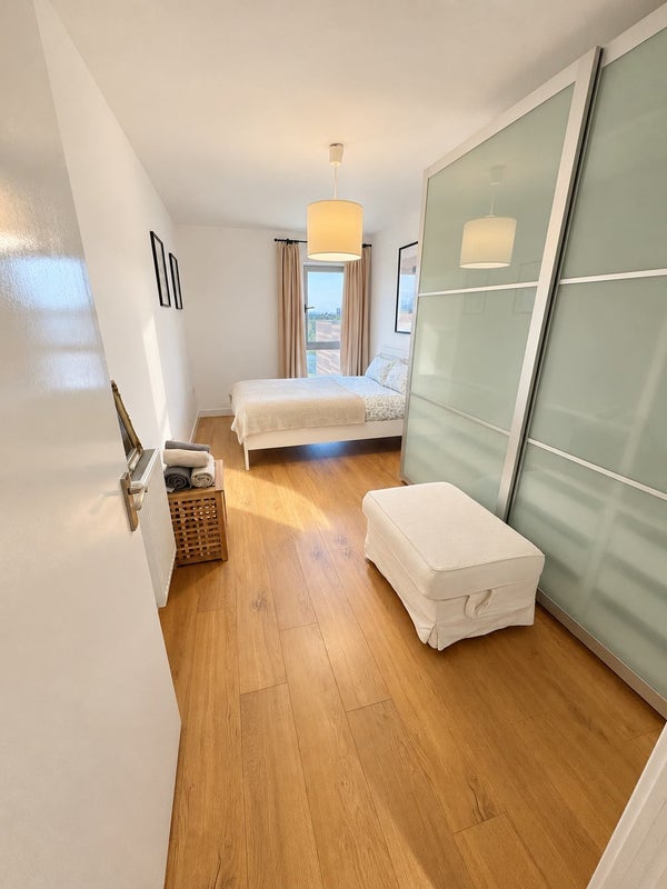 Flat Katherine Close in Greater London