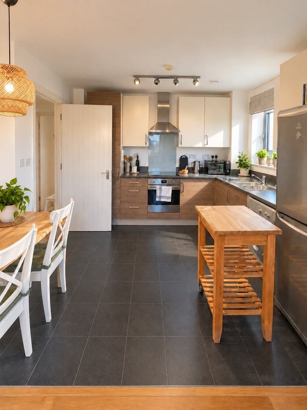 Flat Katherine Close in Greater London
