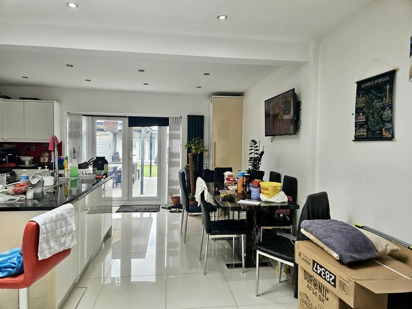 Room Meadowbank Road in Greater London