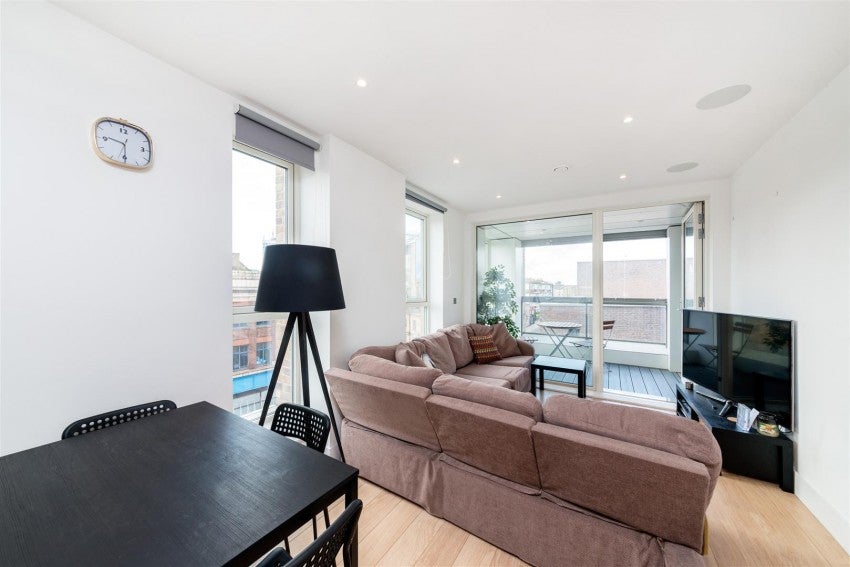 Flat Stockwell Park Walk in Greater London
