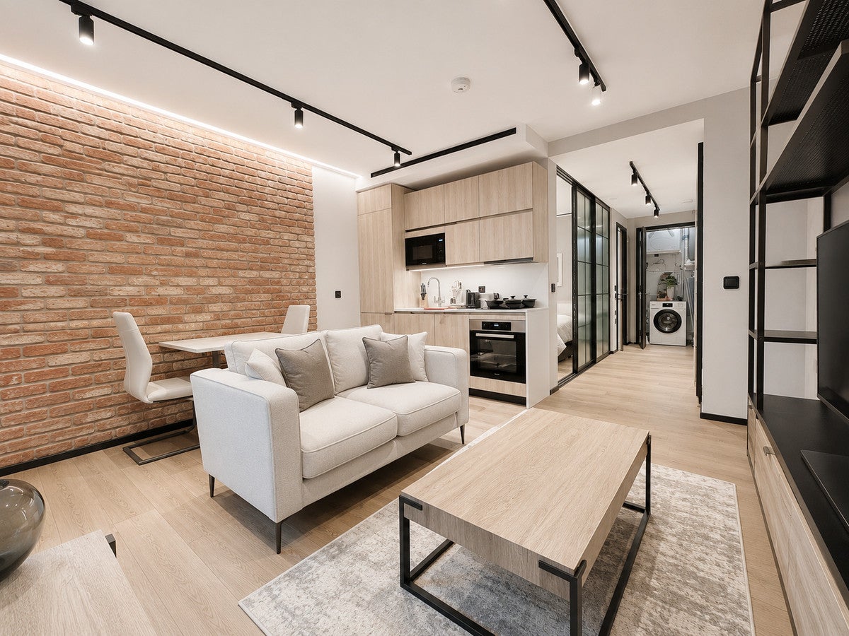 Flat Hewett Street in Greater London