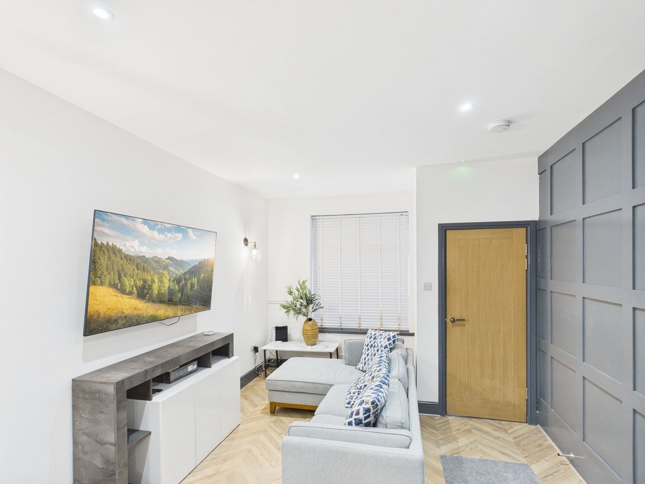 Room Field Street in Newcastle upon Tyne