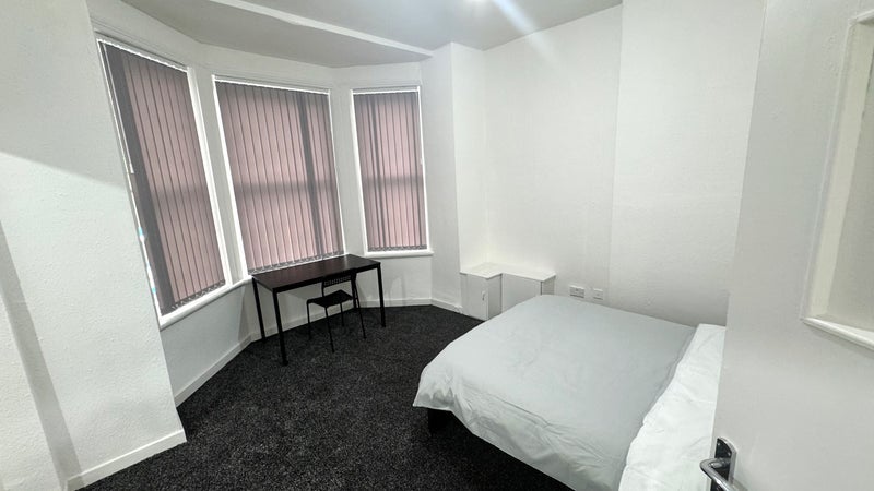 Room Ullet Road in Liverpool