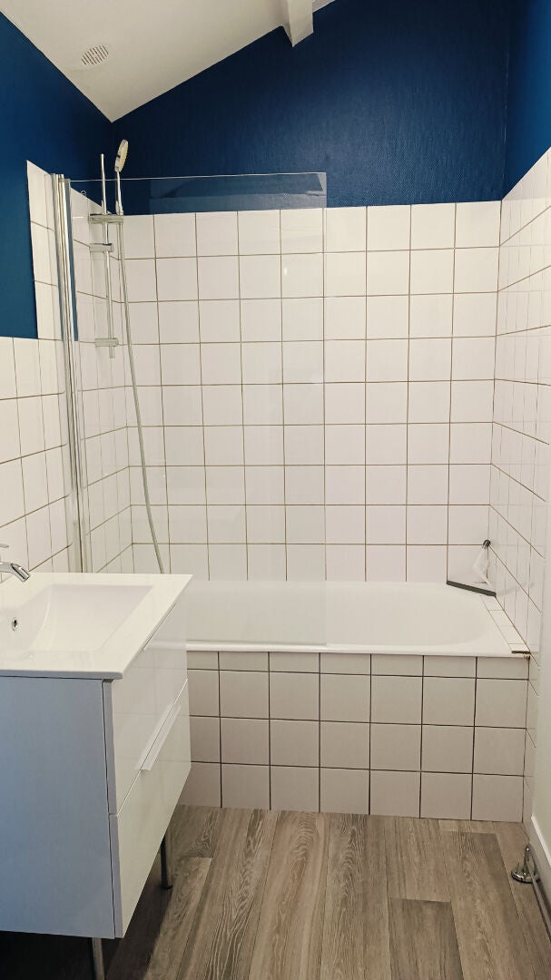 Flat Rue Prosper Brou in Laval