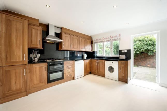 Room Verity Close in Greater London