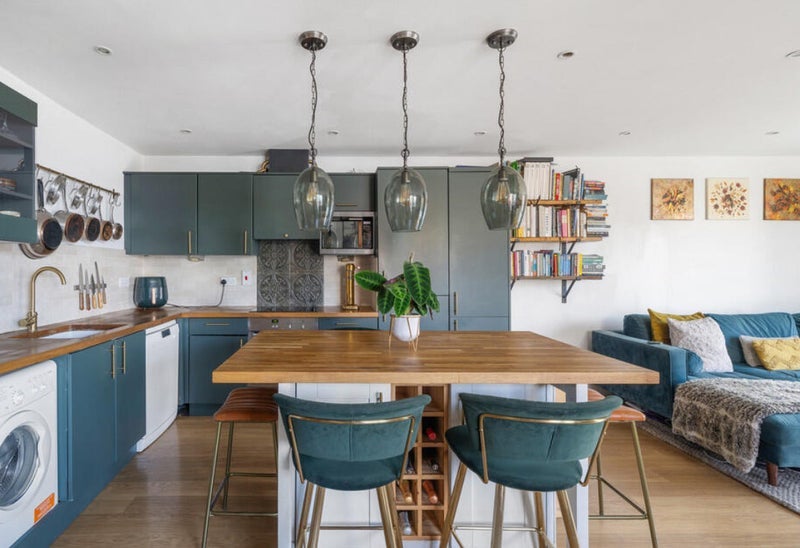 Flat Kirkdale in Greater London