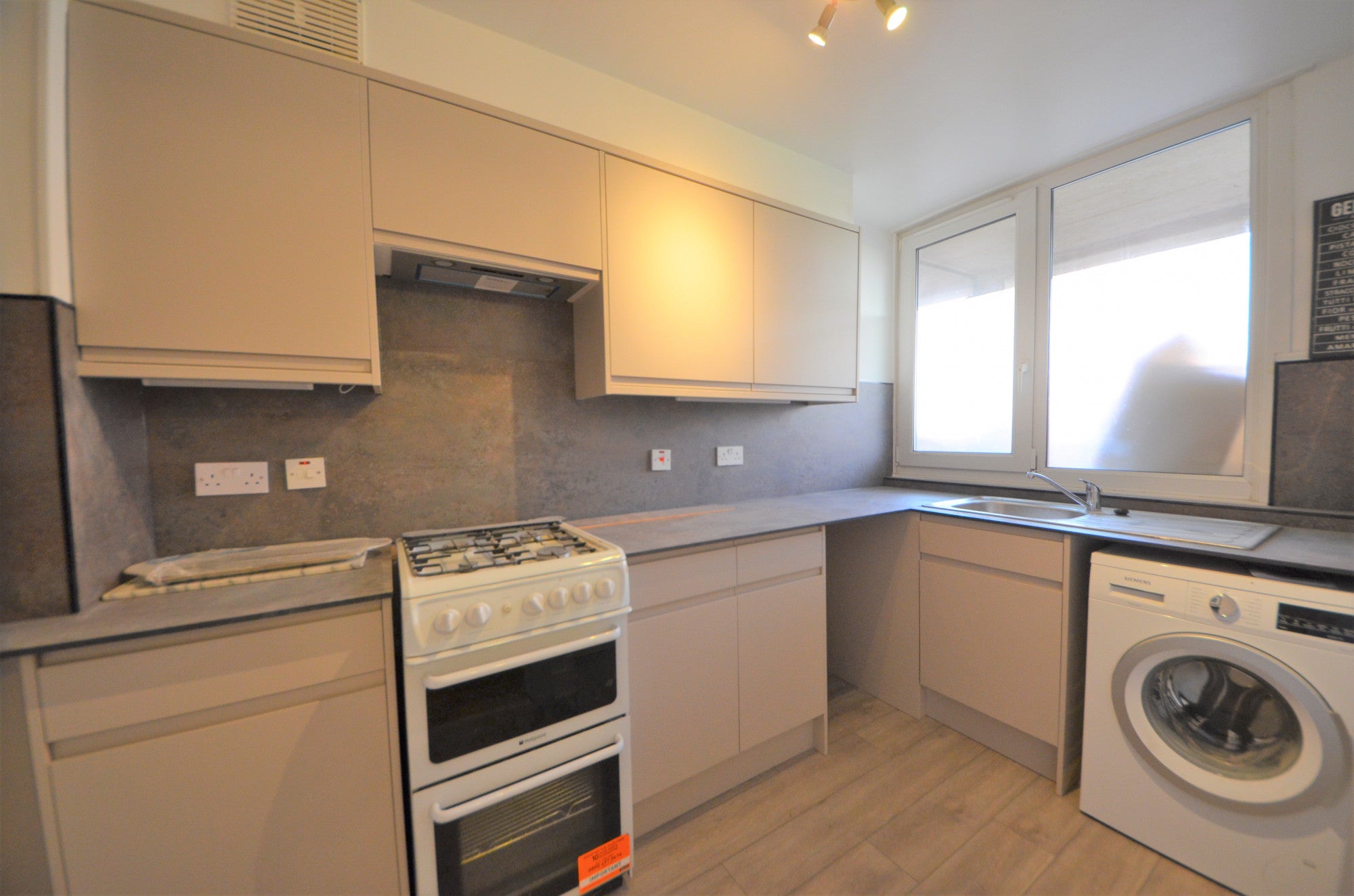 Flat Conistone Way in Greater London