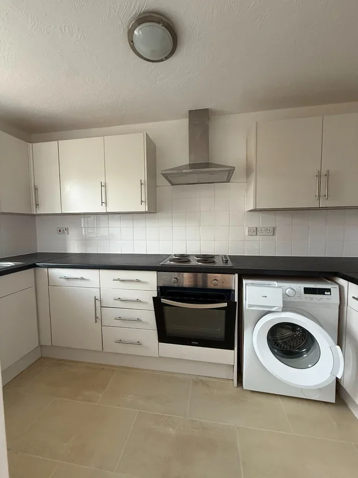 Flat Kilmington Close in Winkfield