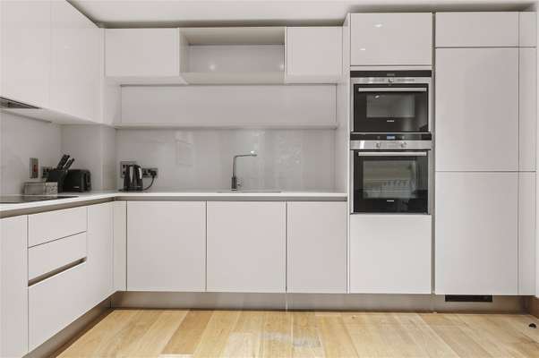 Flat Chancery Lane in City of London