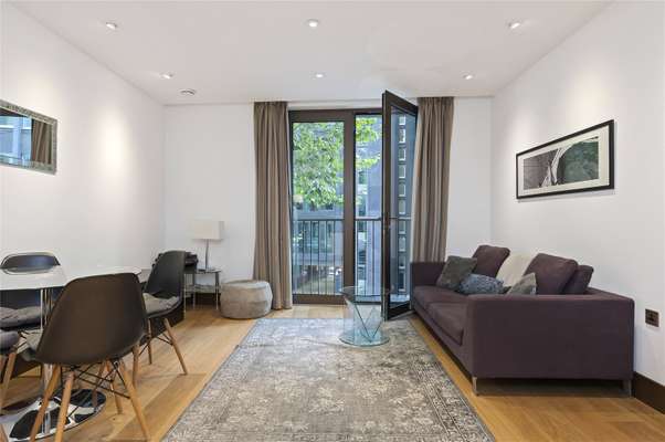 Flat Chancery Lane in City of London